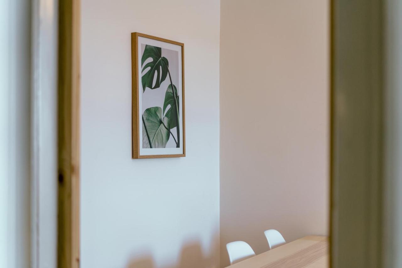 Eigene Wohnung Im Stadtzentrum Mit Wunderschoener Dachterrasse Біль Екстер'єр фото